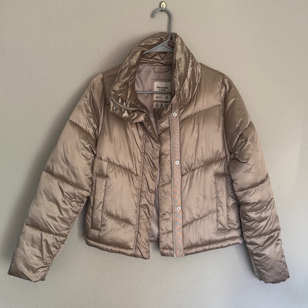 Abercrombie & Fitch Women's Bronze Puffer Jacket